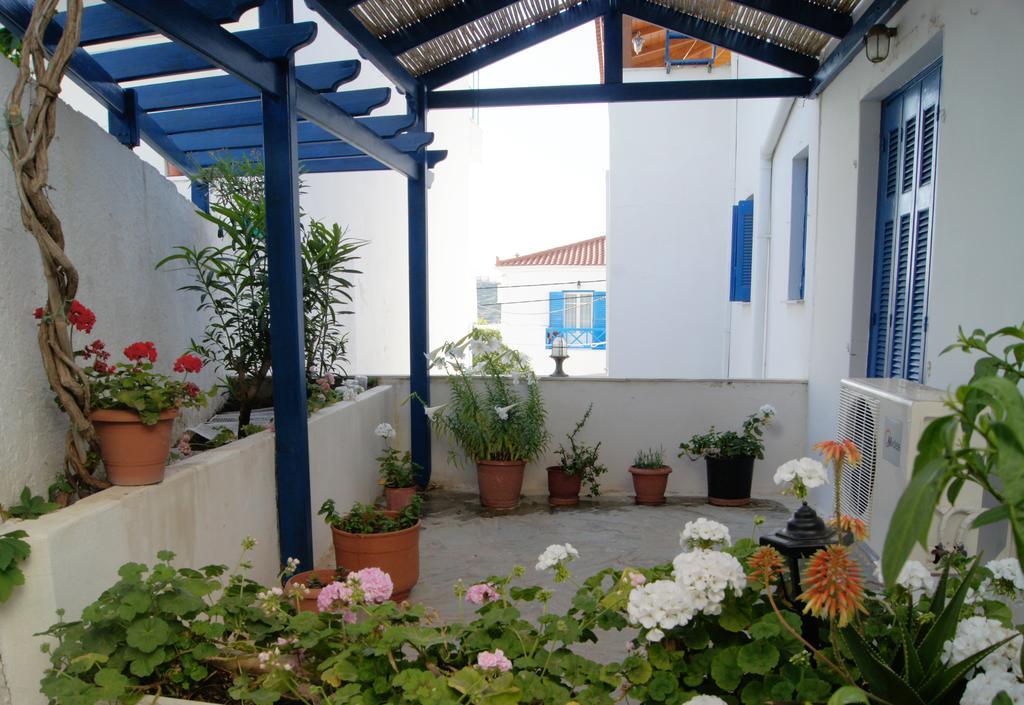 Idroussa Apartman Bací Kültér fotó