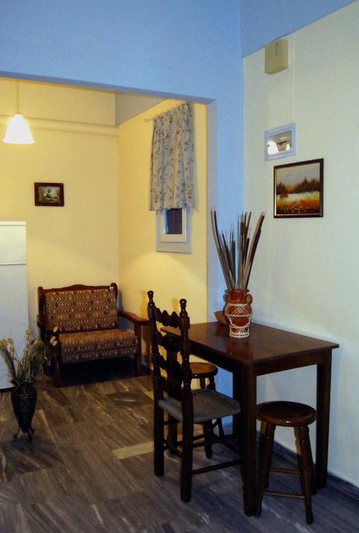 Idroussa Apartman Bací Szoba fotó