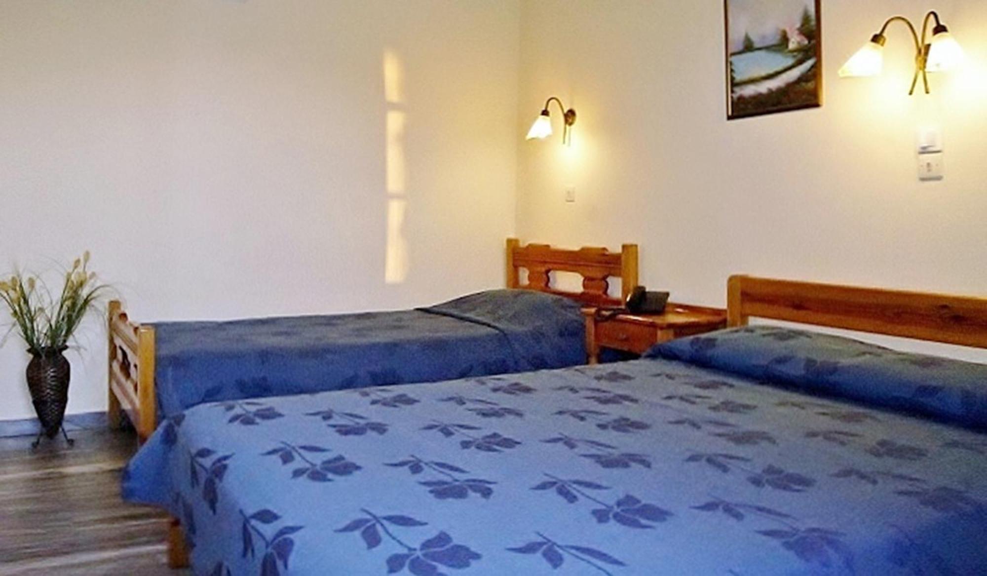 Idroussa Apartman Bací Szoba fotó